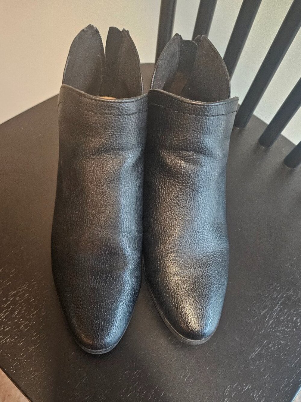Zigi Soho Bella Chop Out Black Ankle Booties Size 7M